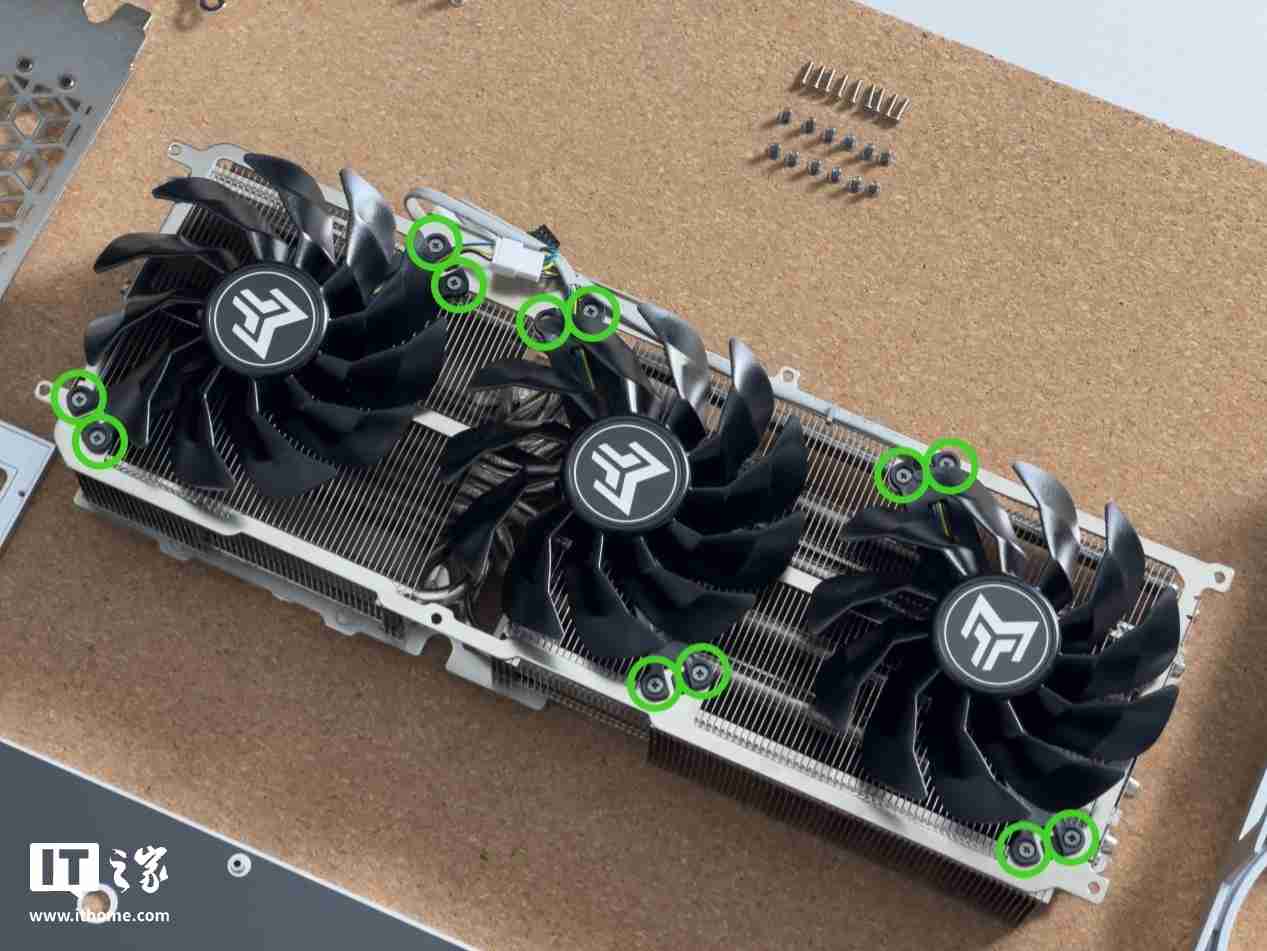 影驰 GeForce RTX 4070Ti SUPER 金属大师 Plus OC 评测：好散热榨干每一丝性能
