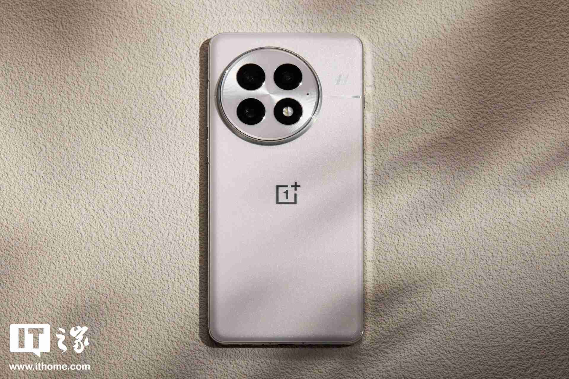 一加 13 手机新增“微距特写”功能，更新系统后可用