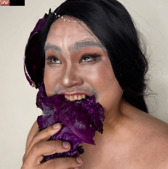 低成本COS小哥再整新活：用紫甘蓝化身《逆水寒》美人