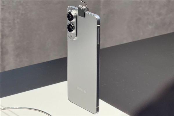 苹果三星超薄旗舰全部大降价:三星S25 Edge暴降2500元