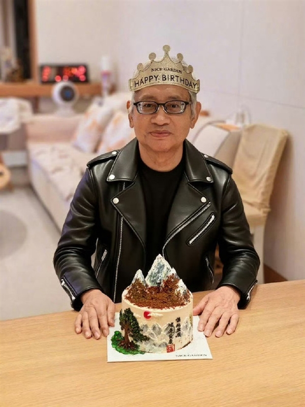 老爸撞脸黄仁勋 韩路：知道我为啥显卡多了吧