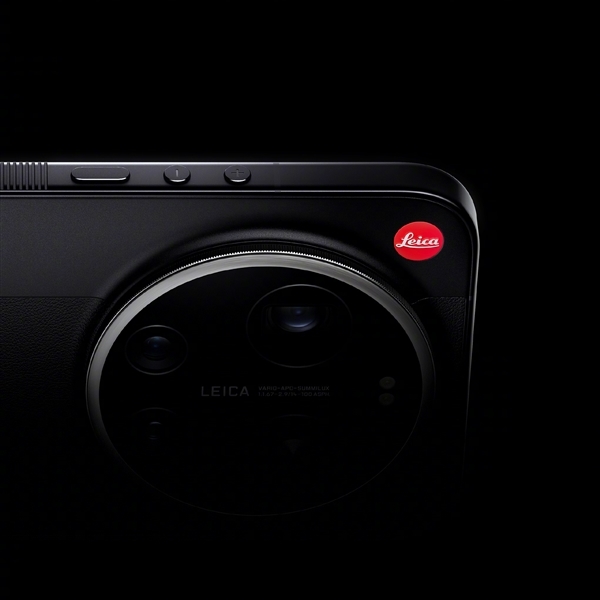 国际知名科技博主评测小米17 Ultra徕卡版：一款更像相机的手机