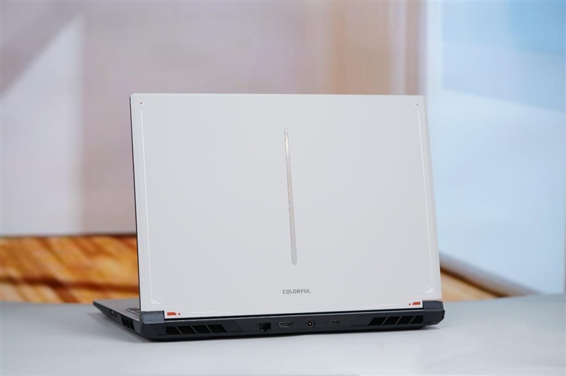 QLC早已今非昔比！七彩虹隐星P16 Pro笔记本评测：最强消费级QLC SSD配高性价比游戏本！