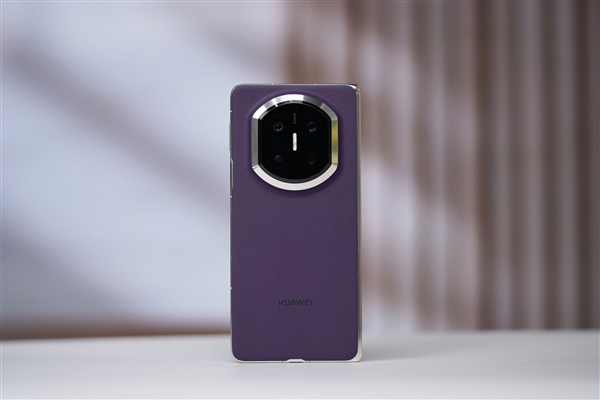 双折叠巅峰之作！华为Mate X7典藏版图赏