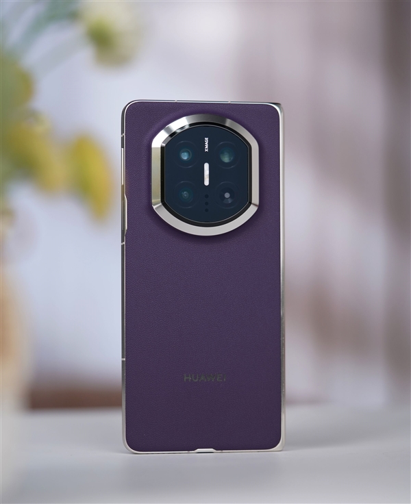 双折叠巅峰之作！华为Mate X7典藏版图赏