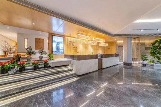 一个酒店模型，通吃两种生意