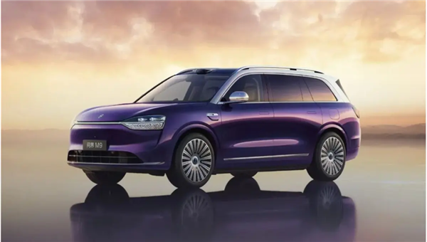 新款L9的配置很顶 但好像少了点理想味